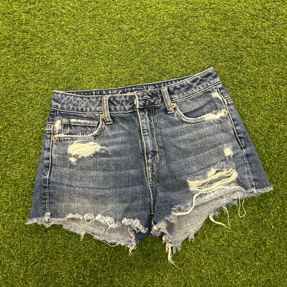 American Eagle High Waisted Distressed Denim Shorts Medium Wash Size 2 Cotton